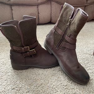 UGG winter boots. Like new condition two tone leather and wool look